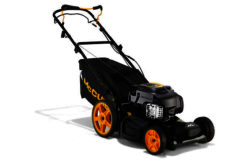 McCulloch M53-150WFP Self Propelled Cordless Lawnmower.